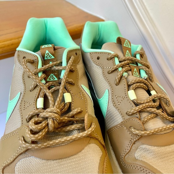 NWT Nike ACG Lowcate Athletic Trail Shoes Unisex Green / Brown - Picture 8 of 13